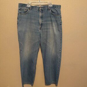 Levi’s 550 Men's Relaxed Fit Medium Wash Blue Denim Jeans Size 42x30